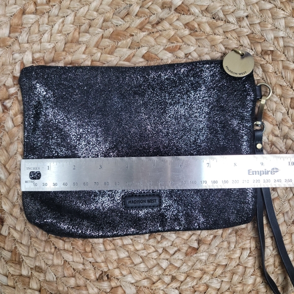 MADISON WEST VEGAN LEATHER METALLIC WRISTLET - Picture 5 of 11